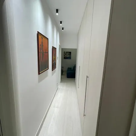 New, Modern In * Belgrad
